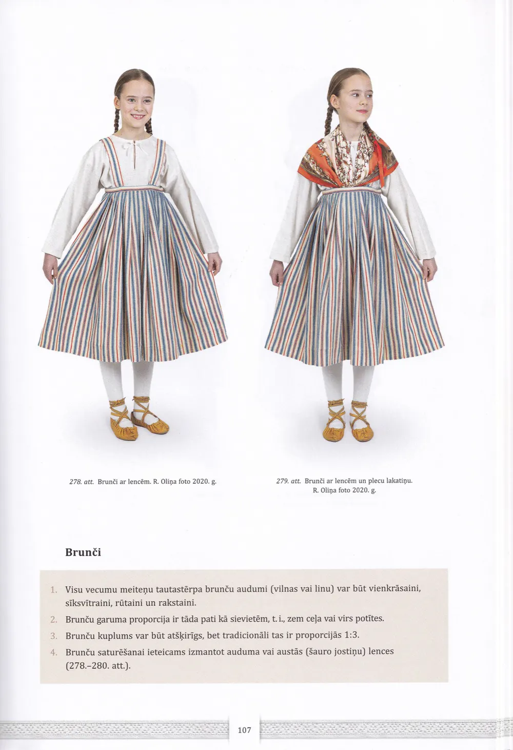 Children wearing traditional Latvian clothing