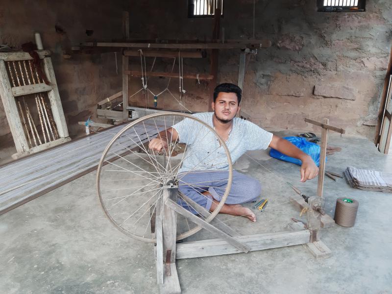 Rajan Vankar -Traditional Kutch Weaving – Iov World